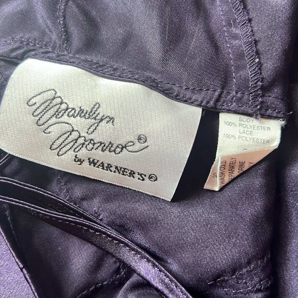 Small Satin Marilyn Monroe by Warner’s Night Gown Lingerie Dark Purple Used - Picture 3 of 4